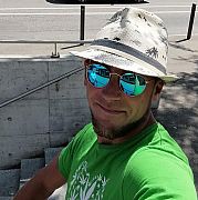 Domx3 - muž, 35 let, Buk