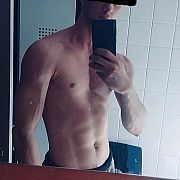 Oskar996 - mężczyzna, 29 lat, Toruń