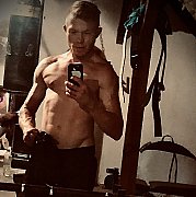 Nowyniesmialy93 - mężczyzna, 32 lat, Poznań