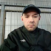30L66 - mężczyzna, 39 lat, Newmarket
