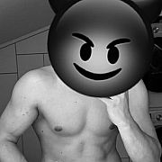 Karol678 - mężczyzna, 24 lat, Warszawa