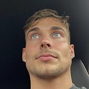 12Miki21 - mężczyzna, 23 lat, Łódź