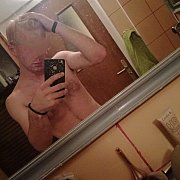 Krisu21 - mężczyzna, 26 lat, Lipno