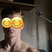 Jarek321 - muž, 24 let, Katowice