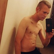 Tom3kPL - mężczyzna, 29 lat, London