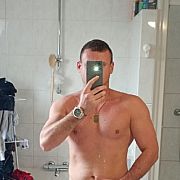 Halla - mężczyzna, 33 lat, Harderwijk