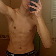 XKarolxv - mężczyzna, 22 lat, Kraków