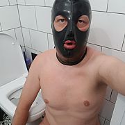WawUleglyBi