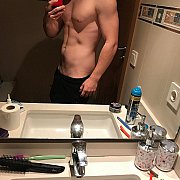 HornyTomXXX - mężczyzna, 21 lat, Warszawa