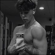 Alan17cm - мужчина, 22 лет, Warszawa