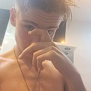 Huuutgfttt - mężczyzna, 25 lat, Tomaszów Mazowiecki