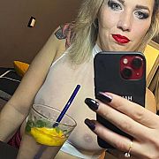 MyWifeisYourWhore - para (kobieta 34 lat, mężczyzna 37 lat), Szczecin