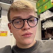 User0405 - mężczyzna, 21 lat, Poznań