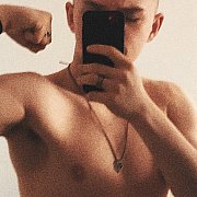 Dominok69 - mężczyzna, 20 lat, Katowice