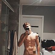Hoteyes - mężczyzna, 22 lat, Rzeszów