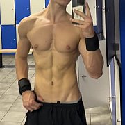 Crazybrother - mężczyzna, 21 lat, Warszawa