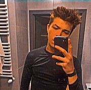Cinolszqqq - mężczyzna, 22 lat, Wrocław