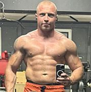 Adammalysz666 - mężczyzna, 32 lat, Toruń