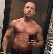 Adammalysz666 - mężczyzna, 32 lat, Toruń