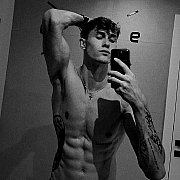 Kochamdobryxxx - mężczyzna, 23 lat, Warszawa