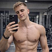 Daniel303 - muž, 22 let, Poznań