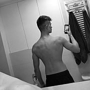 Kamilkochanek - mężczyzna, 22 lat, Zabrze