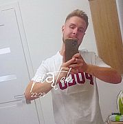Arturrrrrrrr - mężczyzna, 28 lat, Rzeszów