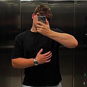 Artur13 - mężczyzna, 22 lat, Warszawa