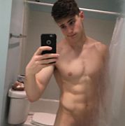 Adrian111 - mężczyzna, 23 lat, Zielona Góra