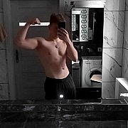 Krzychuu51 - mężczyzna, 21 lat, Kraków