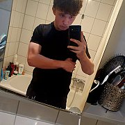 Deniss69 - muž, 25 let, Pieńsk