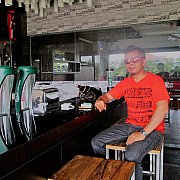 Dirmman - mężczyzna, 46 lat, Tom Price