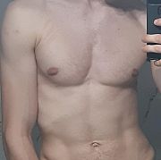 Youngnhunk - мужчина, 21 лет, Warszawa