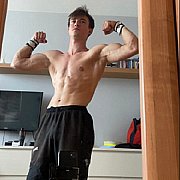 Kacperoooooo - mężczyzna, 21 lat, Warszawa
