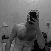 Dhot08 - mężczyzna, 22 lat, Katowice