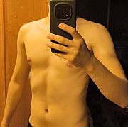 Nikt0874 - mężczyzna, 21 lat, Łódź