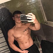 KushBuh03 - mężczyzna, 21 lat, Warszawa
