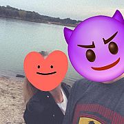 Realniniemcy - para (kobieta 22 lat, mężczyzna 32 lat), Leipzig