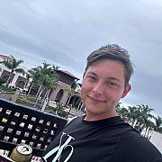 Honzikcz - mężczyzna, 27 lat, Praha