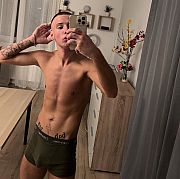 Badboyhot - mężczyzna, 19 lat, Warszawa