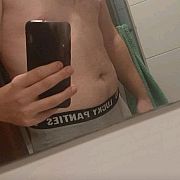 Nickiyy - mężczyzna, 27 lat, Ostrów Mazowiecka