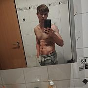 Oskar28 - mężczyzna, 29 lat, Olsztyn