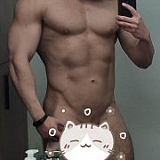 Armstrong - muž, 30 let, Kraków