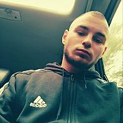 Mlody00281 - mężczyzna, 23 lat, Warszawa