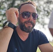 Melih - mężczyzna, 52 lat, Zduny