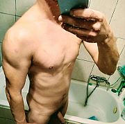 JaMlodyFajny - mężczyzna, 28 lat, Toruń