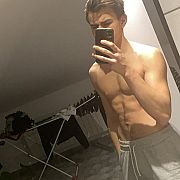 Bujan1234 - mężczyzna, 20 lat, Łódź