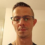 Adrian2512 - muž, 44 let, Kevelaer