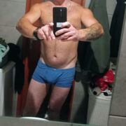 43647Gucio