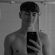 Igor589 - mężczyzna, 19 lat, Poznań